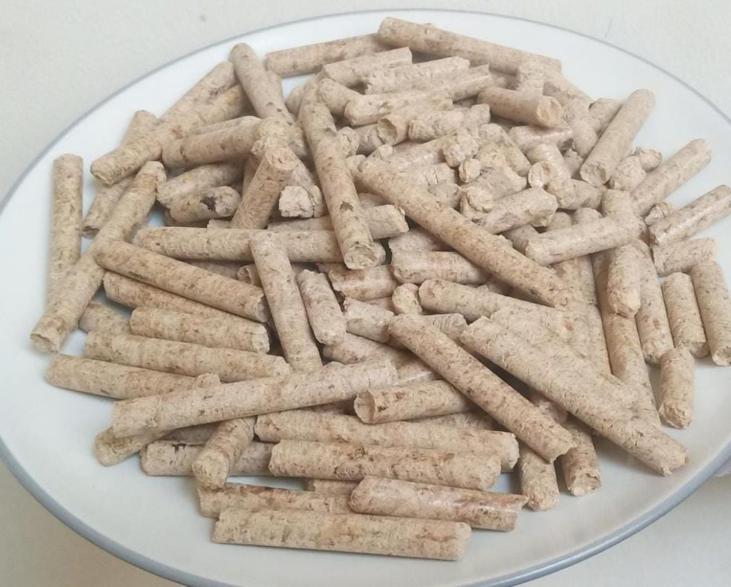 Rice husk pellet (pelet sekam padi)